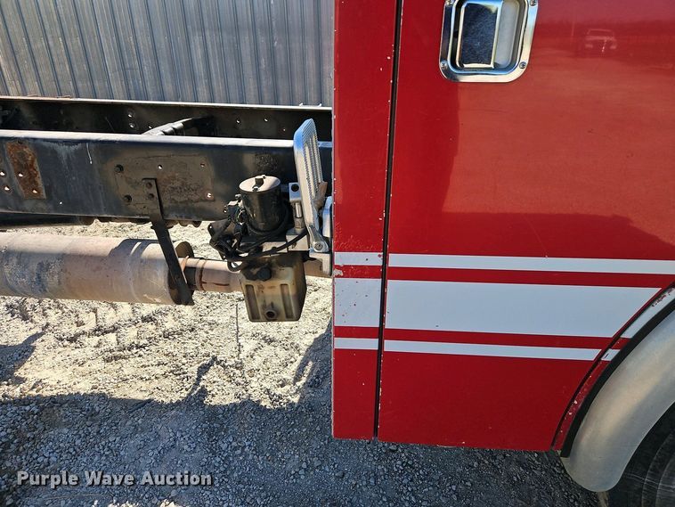 image for item EI8951 2006 HME 4465 900 cab and chassis