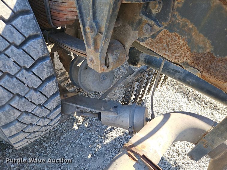 image for item EI8951 2006 HME 4465 900 cab and chassis