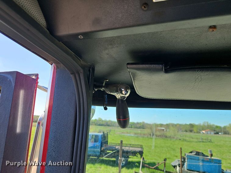 image for item EI8951 2006 HME 4465 900 cab and chassis