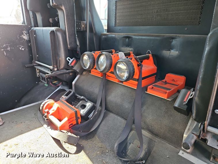 image for item EI8951 2006 HME 4465 900 cab and chassis