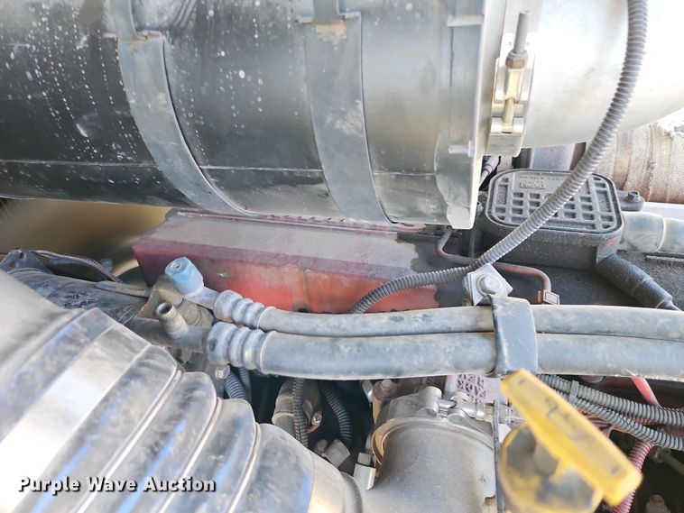 image for item EI8951 2006 HME 4465 900 cab and chassis