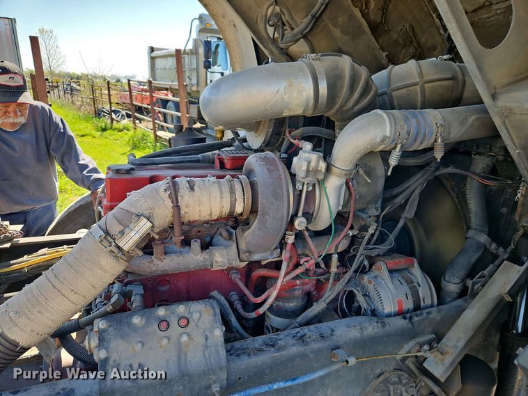 image for item EI8951 2006 HME 4465 900 cab and chassis