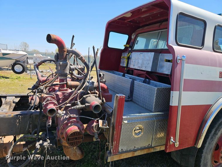 image for item EI8958 1980 Ford 8000 Custom Cab truck cab and chassis