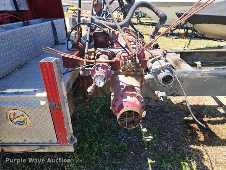 image for item EI8958 1980 Ford 8000 Custom Cab truck cab and chassis