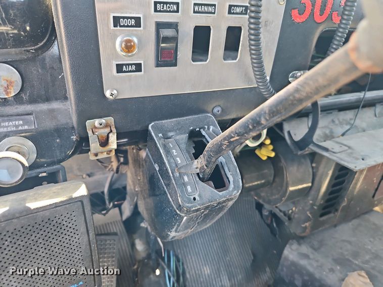 image for item EI8958 1980 Ford 8000 Custom Cab truck cab and chassis