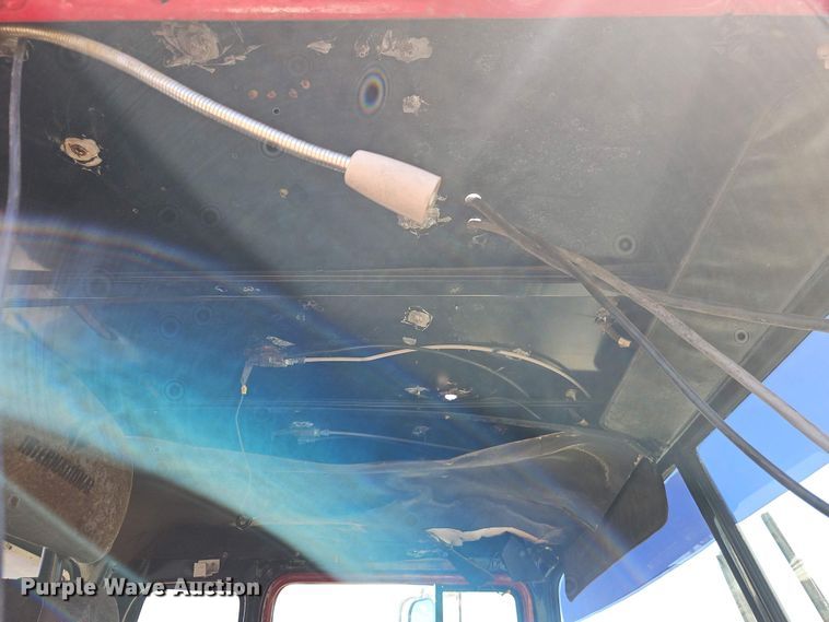 image for item EI8958 1980 Ford 8000 Custom Cab truck cab and chassis