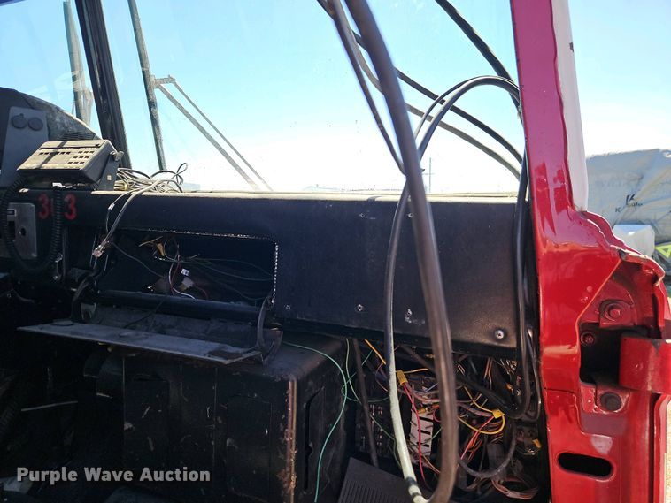 image for item EI8958 1980 Ford 8000 Custom Cab truck cab and chassis