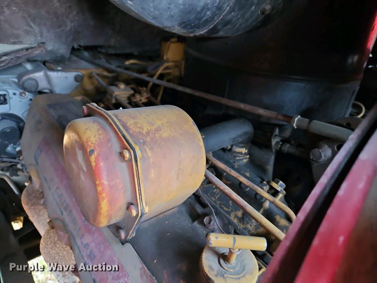 image for item EI8958 1980 Ford 8000 Custom Cab truck cab and chassis