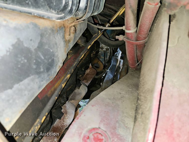 image for item EI8958 1980 Ford 8000 Custom Cab truck cab and chassis