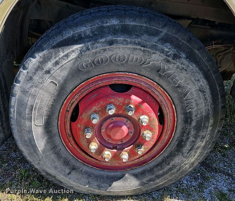 image for item EI8958 1980 Ford 8000 Custom Cab truck cab and chassis