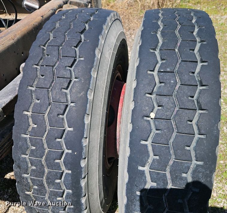 image for item EI8958 1980 Ford 8000 Custom Cab truck cab and chassis