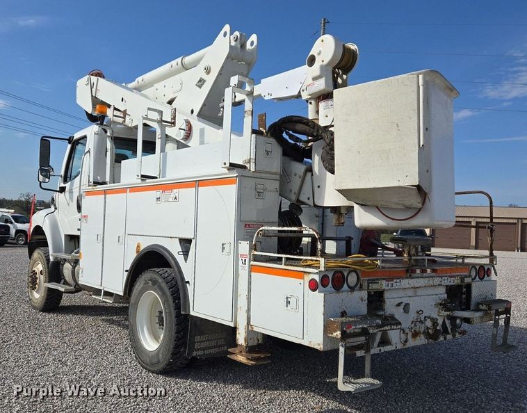 image for item EJ7421 2007 Freightliner Business Class M2 bucket truck
