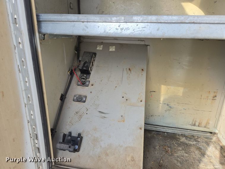 image for item EJ7421 2007 Freightliner Business Class M2 bucket truck