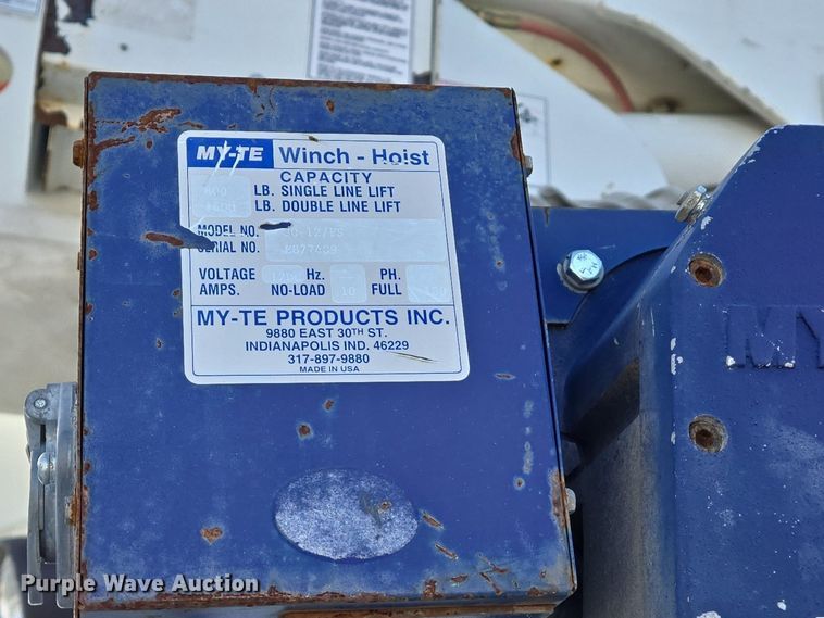 image for item EJ7421 2007 Freightliner Business Class M2 bucket truck