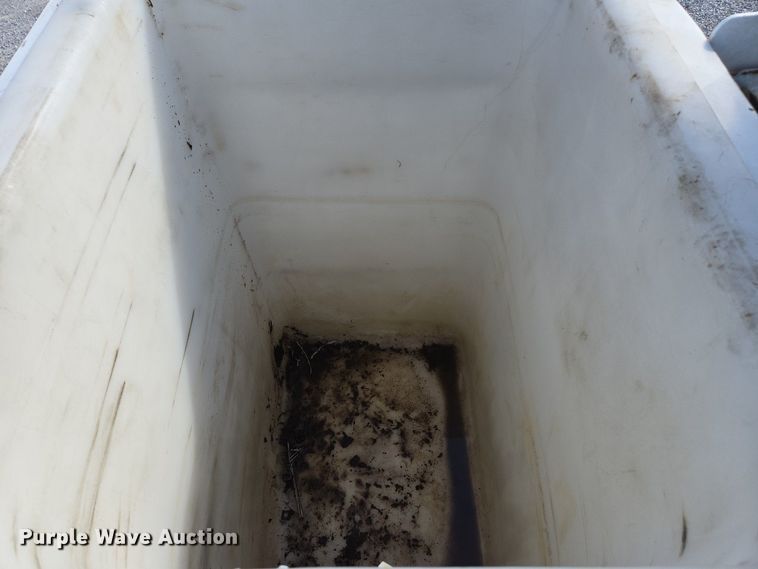 image for item EJ7421 2007 Freightliner Business Class M2 bucket truck