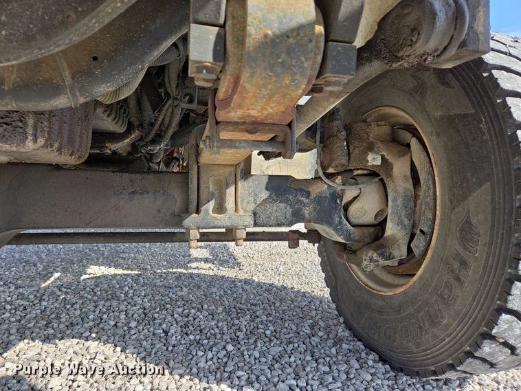 image for item EJ7421 2007 Freightliner Business Class M2 bucket truck