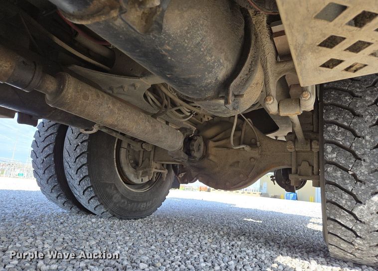 image for item EJ7421 2007 Freightliner Business Class M2 bucket truck