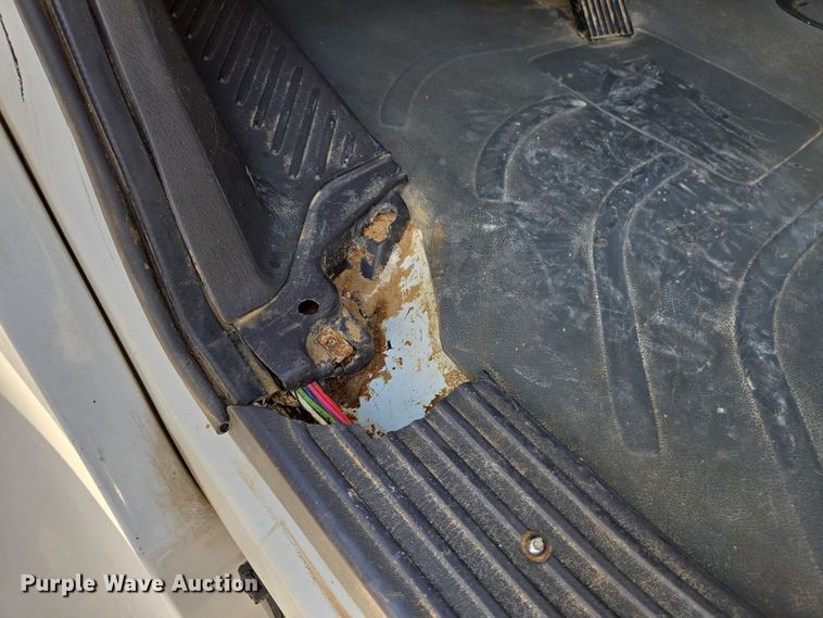 image for item EJ7421 2007 Freightliner Business Class M2 bucket truck