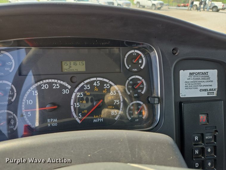 image for item EJ7421 2007 Freightliner Business Class M2 bucket truck