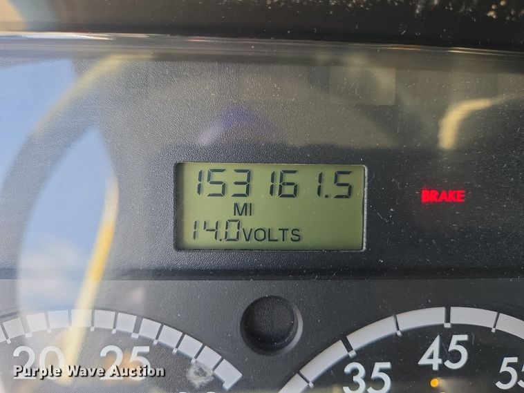 image for item EJ7421 2007 Freightliner Business Class M2 bucket truck