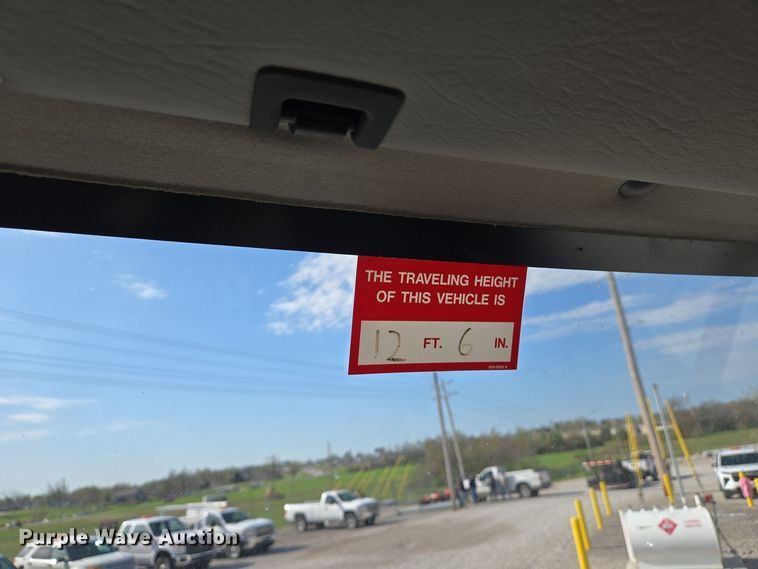 image for item EJ7421 2007 Freightliner Business Class M2 bucket truck