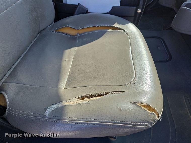 image for item EJ7421 2007 Freightliner Business Class M2 bucket truck