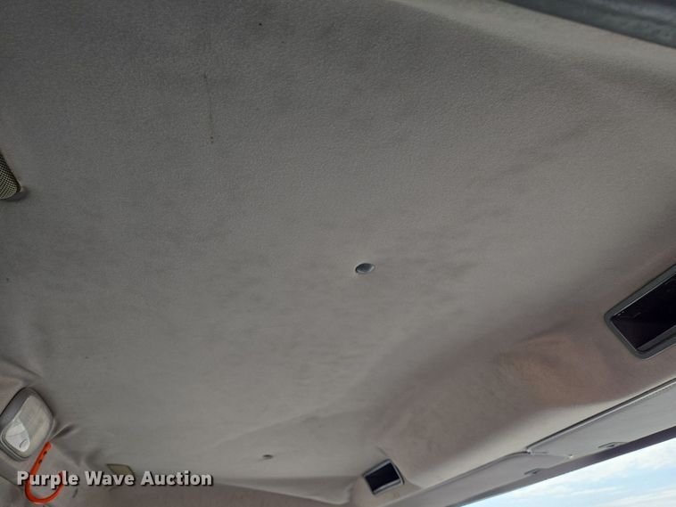 image for item EJ7421 2007 Freightliner Business Class M2 bucket truck