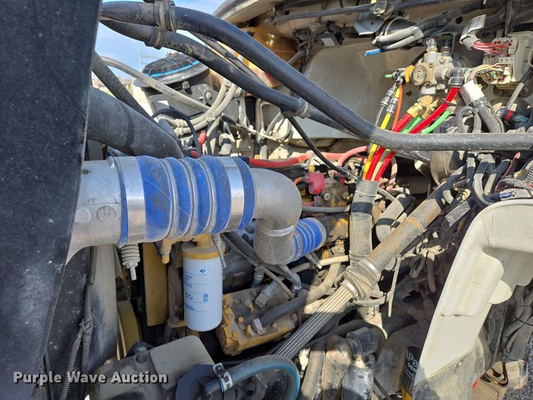 image for item EJ7421 2007 Freightliner Business Class M2 bucket truck