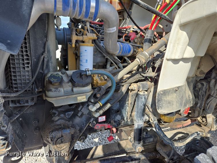 image for item EJ7421 2007 Freightliner Business Class M2 bucket truck