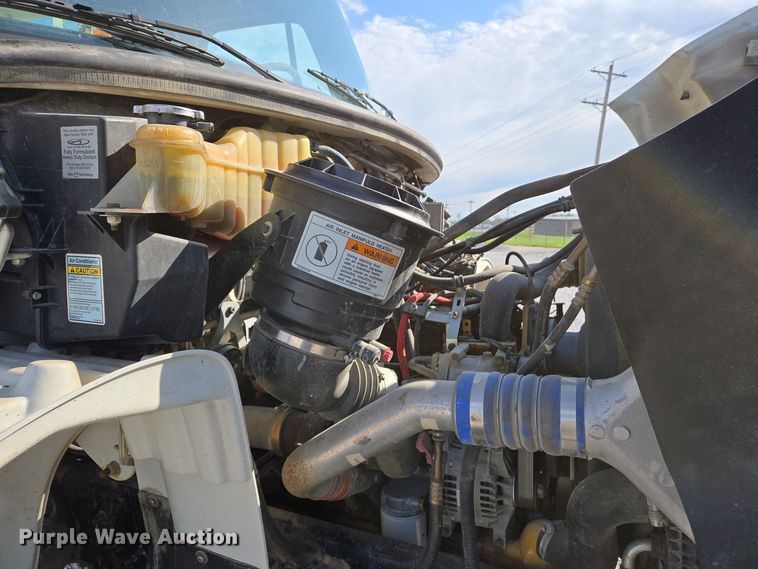 image for item EJ7421 2007 Freightliner Business Class M2 bucket truck