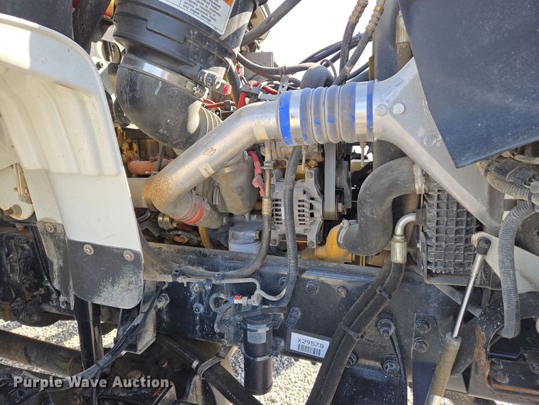 image for item EJ7421 2007 Freightliner Business Class M2 bucket truck