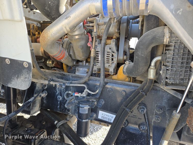 image for item EJ7421 2007 Freightliner Business Class M2 bucket truck