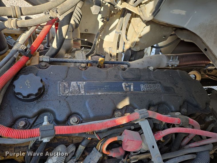 image for item EJ7421 2007 Freightliner Business Class M2 bucket truck