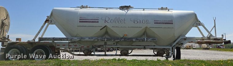 image for item EJ7436 1976 Fruehauf pneumatic dry bulk trailer