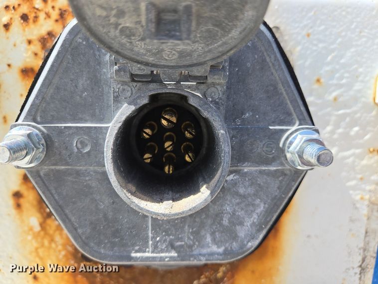 image for item EJ7437 1999 Fruehauf pneumatic dry bulk trailer