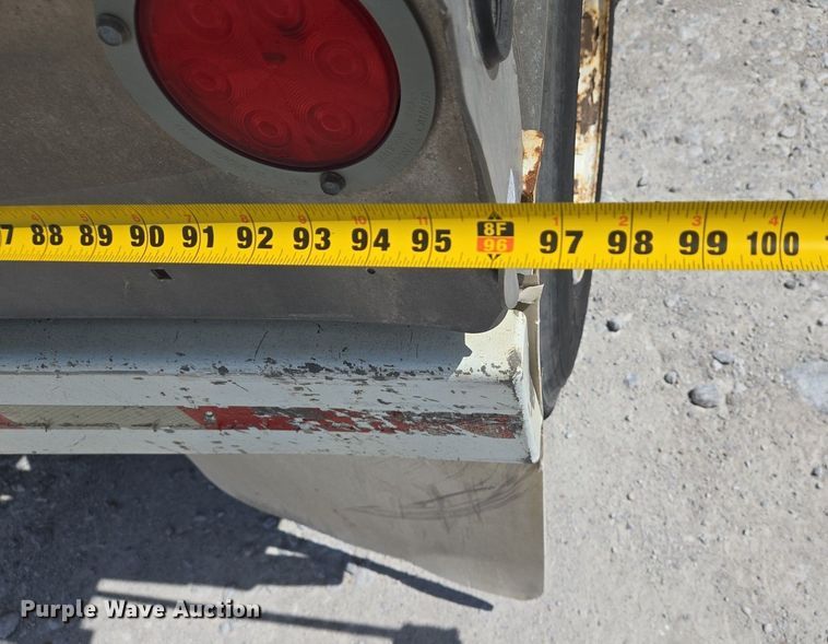 image for item EJ7437 1999 Fruehauf pneumatic dry bulk trailer