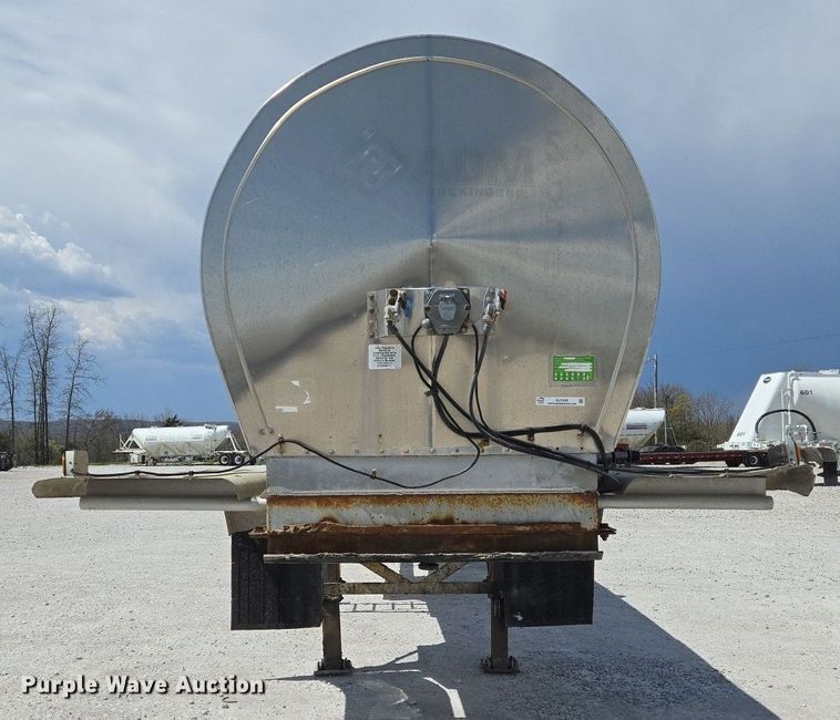 image for item EJ7438 1985 Brenner tank trailer
