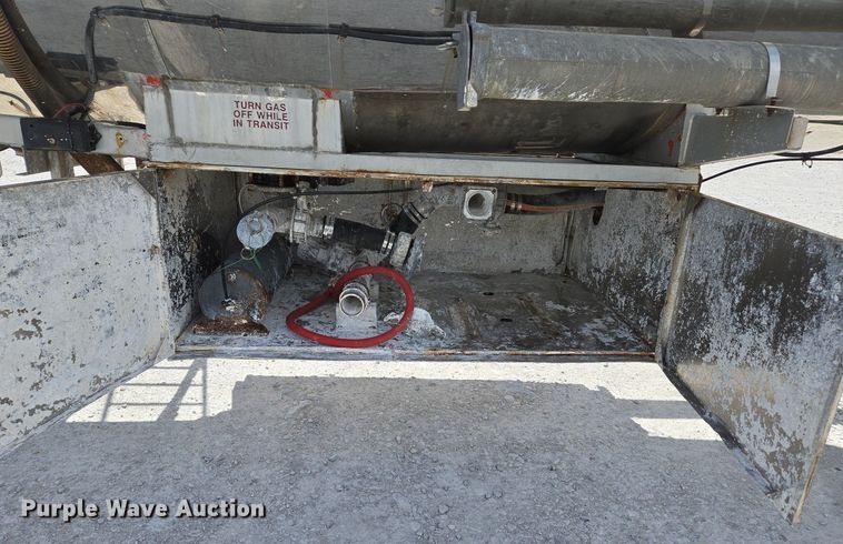 image for item EJ7438 1985 Brenner tank trailer