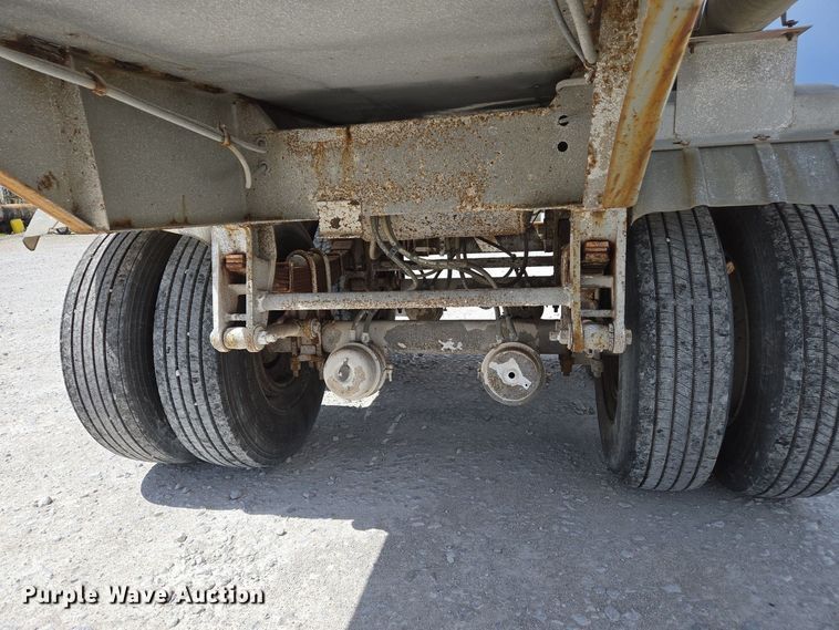 image for item EJ7438 1985 Brenner tank trailer