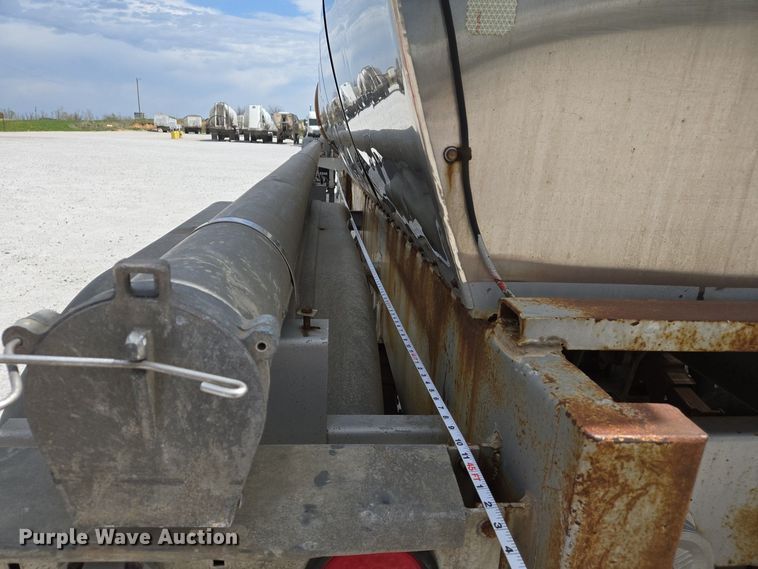 image for item EJ7438 1985 Brenner tank trailer