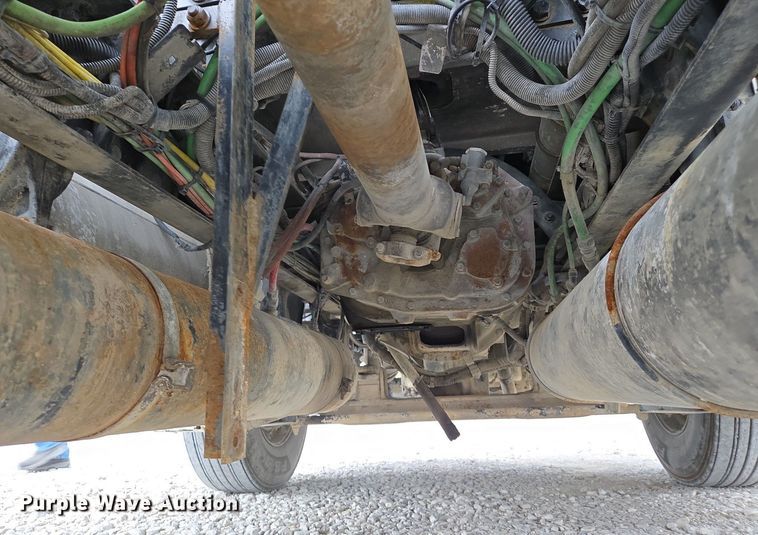 image for item EJ7439 2007 Freightliner semi truck