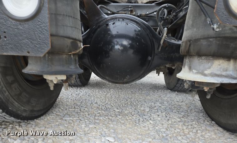 image for item EJ7439 2007 Freightliner semi truck