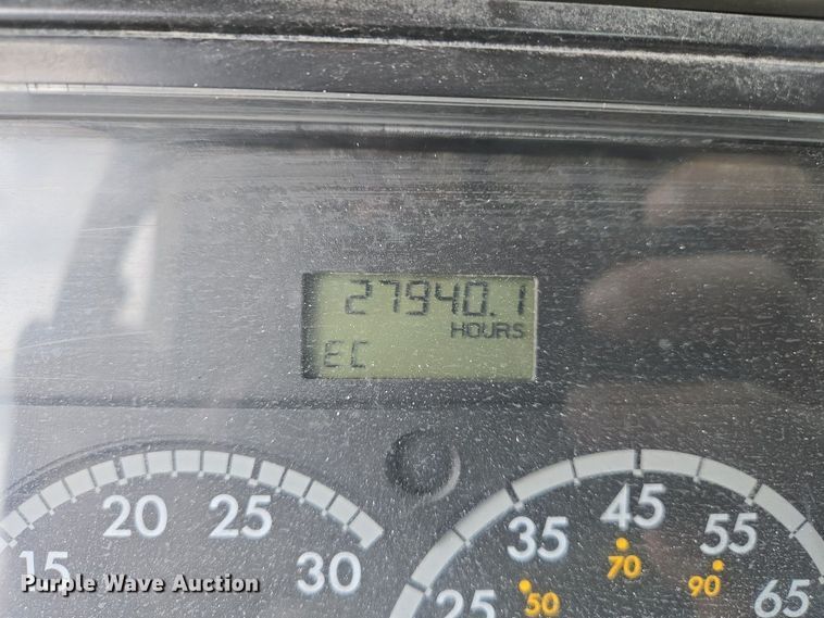 image for item EJ7439 2007 Freightliner semi truck