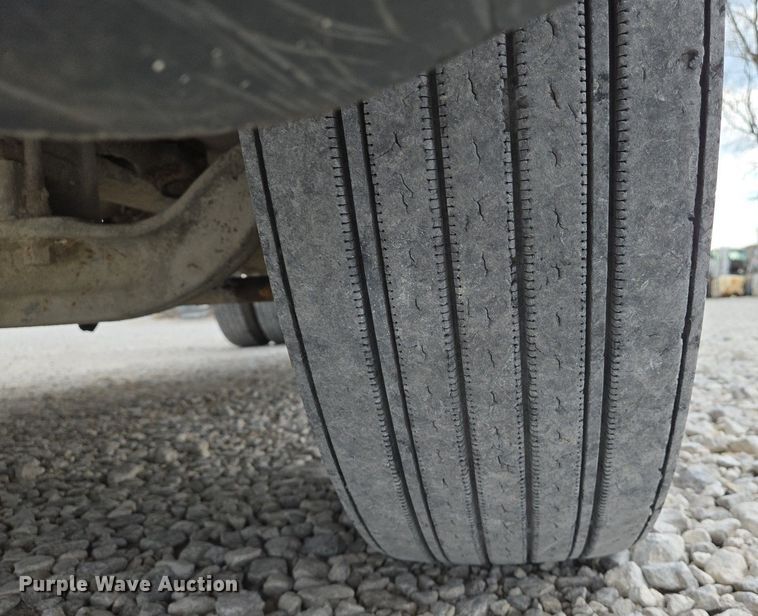 image for item EJ7439 2007 Freightliner semi truck