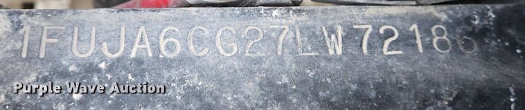 image for item EJ7439 2007 Freightliner semi truck