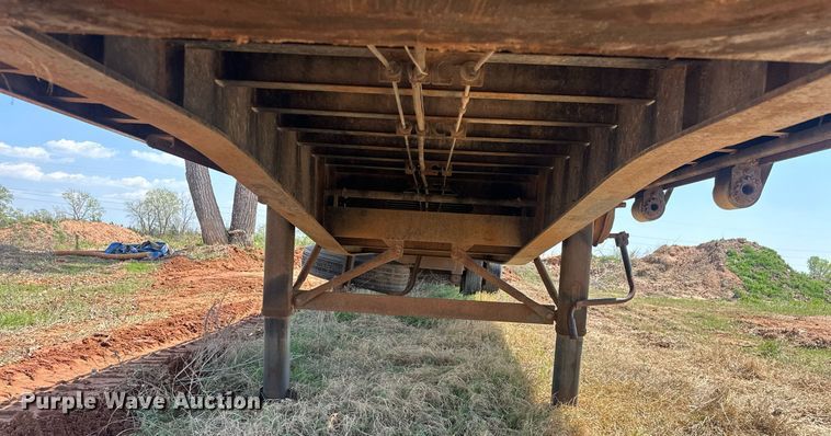 image for item EJ8629 2004 Fontaine FTW-5-8048WSAW flatbed trailer