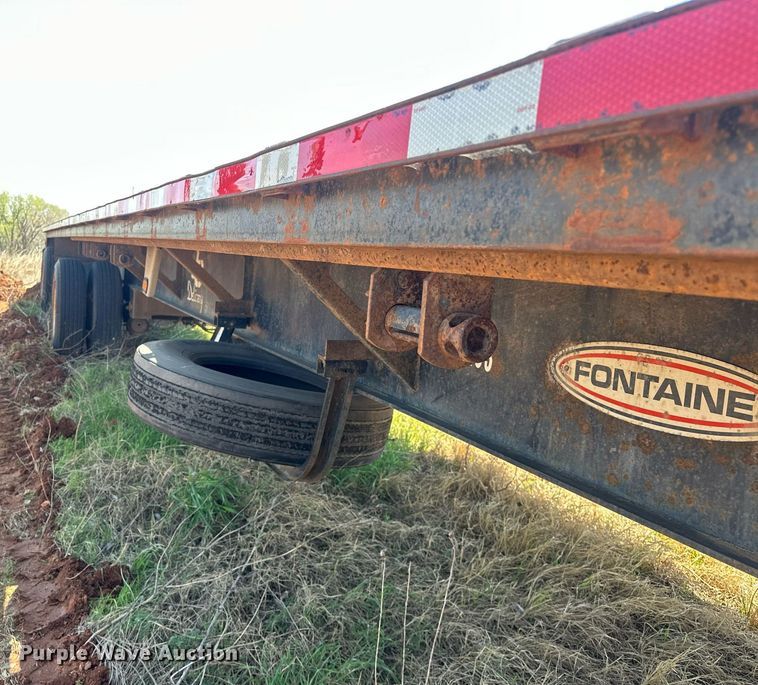 image for item EJ8629 2004 Fontaine FTW-5-8048WSAW flatbed trailer