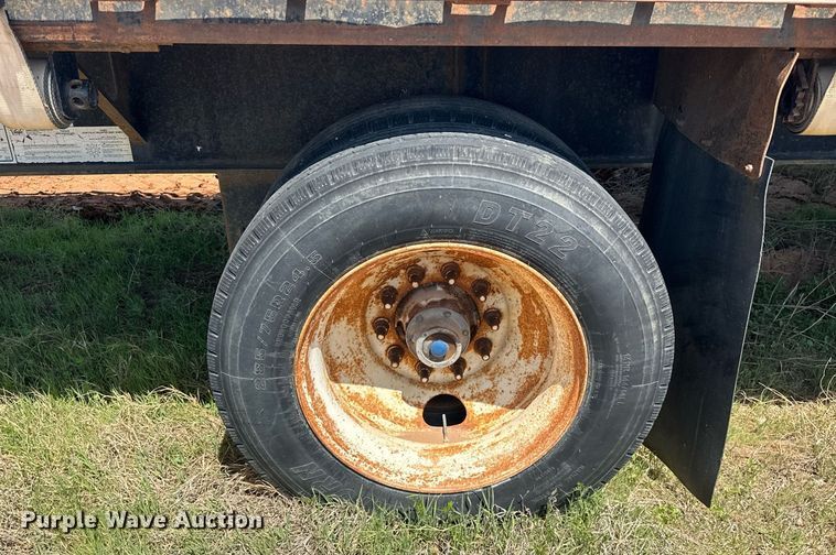 image for item EJ8629 2004 Fontaine FTW-5-8048WSAW flatbed trailer