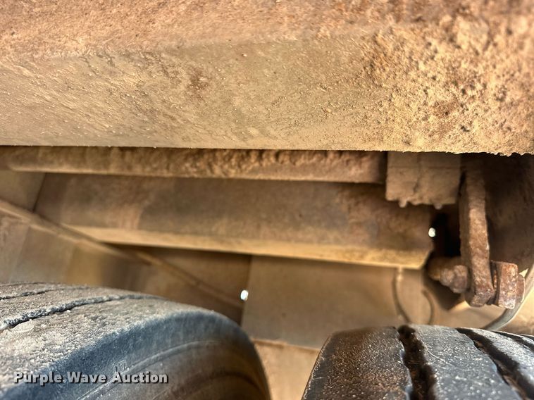 image for item EJ8630 1998 Vantage T-96-SS end dump trailer