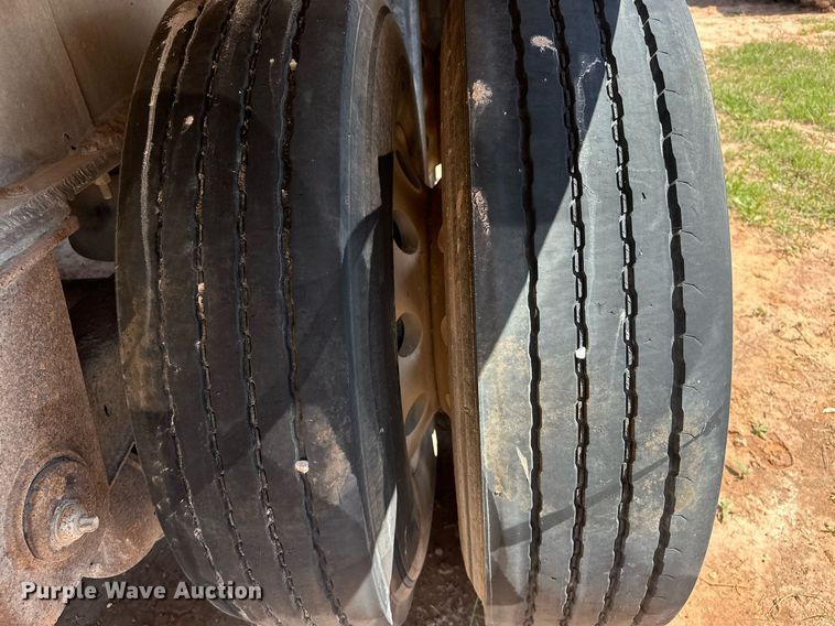 image for item EJ8630 1998 Vantage T-96-SS end dump trailer